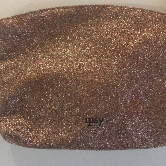 Ipsy Sparkle zipper bag - white mark from tag on tassel see pictures - Picture 2 of 6